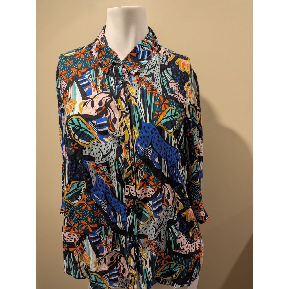 Anthropologie Margaret Jeane Leopard Top Size 6 Buttons 3/4 Sleeves Flaw